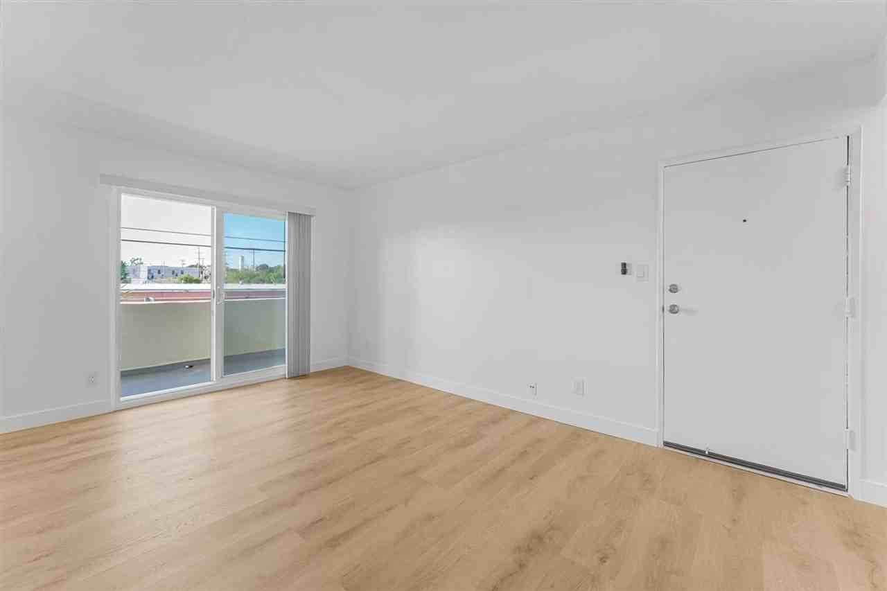 604 W G St #09 - Photo 6 of 17