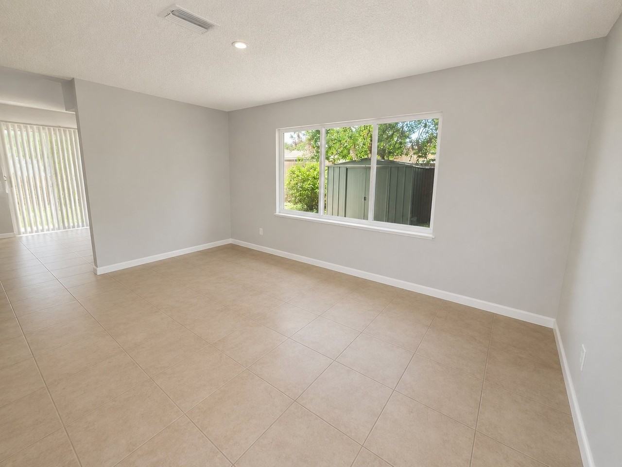 1812 47th Avenue Dr W #1812 - Photo 6 of 9