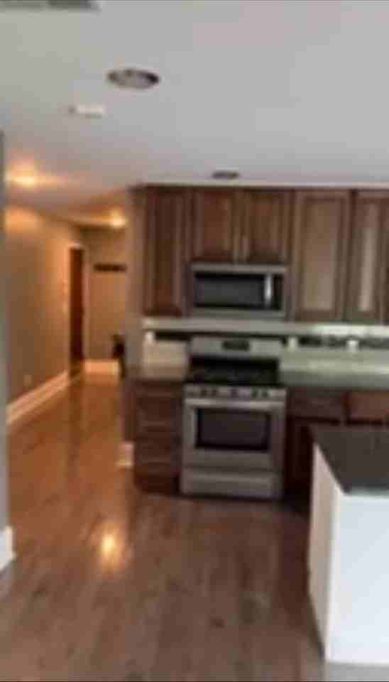 2452 Albany St - Photo 4 of 13