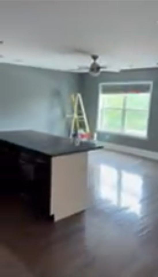2452 Albany St - Photo 6 of 13