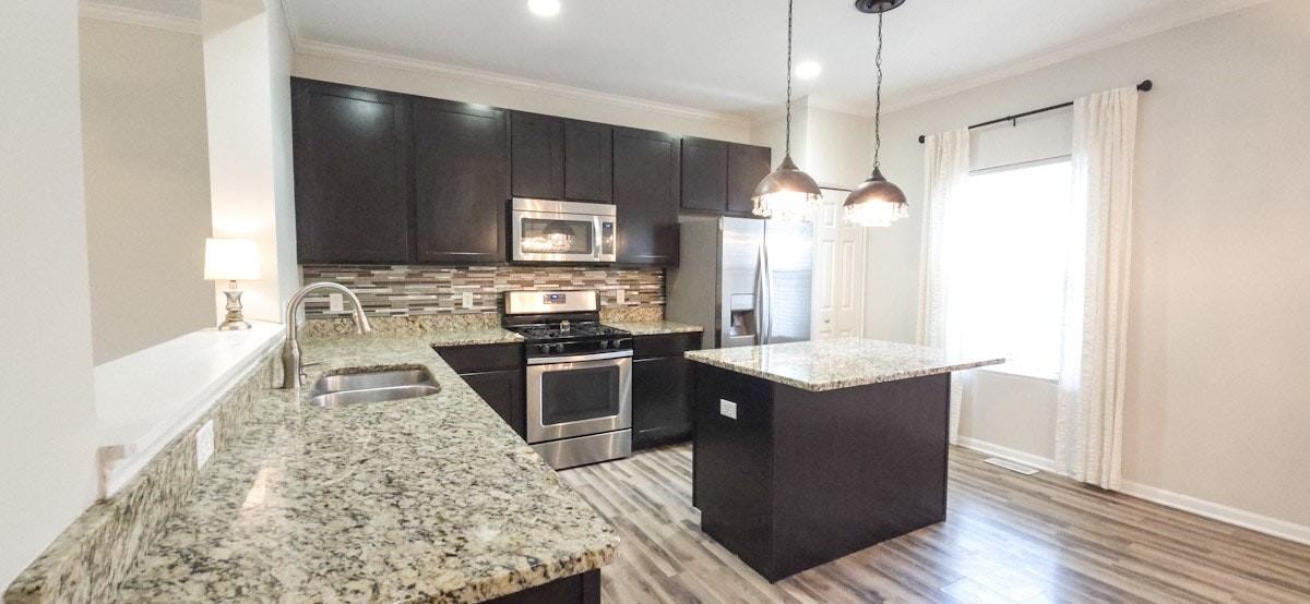 2725 West 127th Lane - Photo 5 of 17