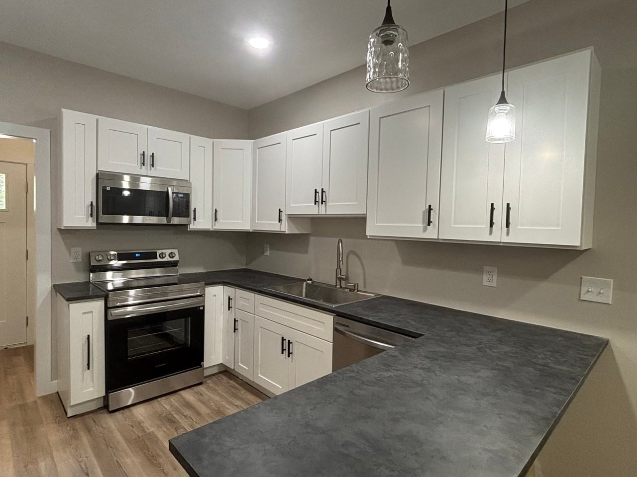 7019 Frost Ave #C - Photo 2 of 8