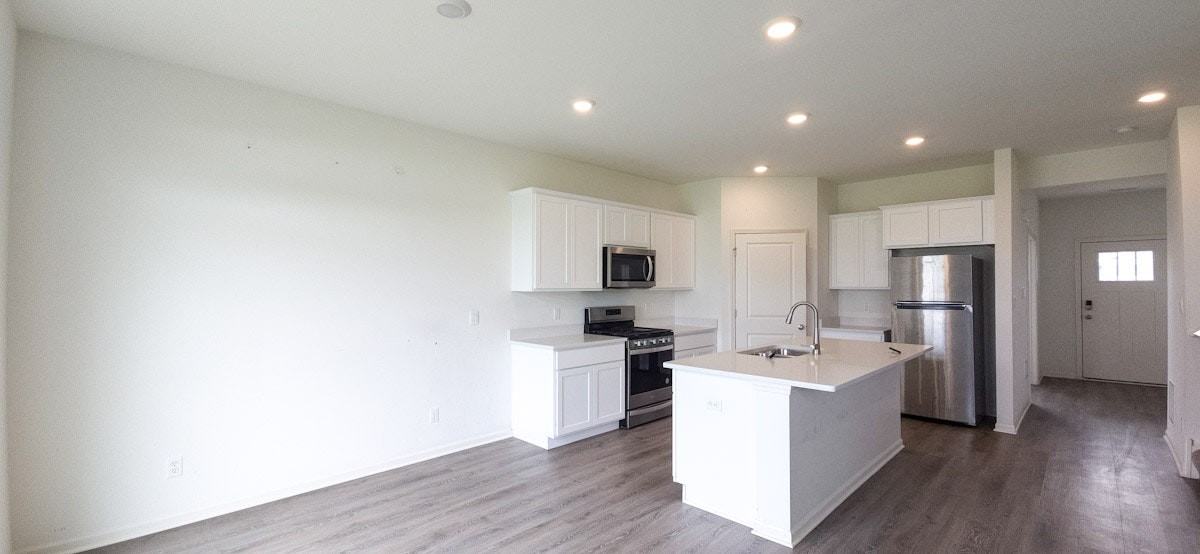 7828 West 105th Place - Photo 4 of 17