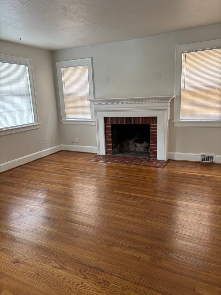 130 Riverview Ave - Photo 4 of 8