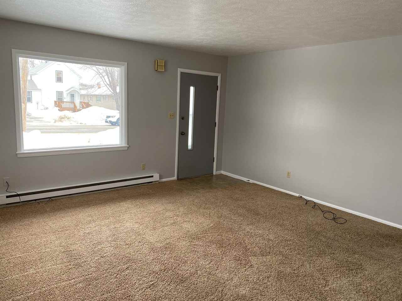 815 4th St Sw #2 - Photo 2 of 13