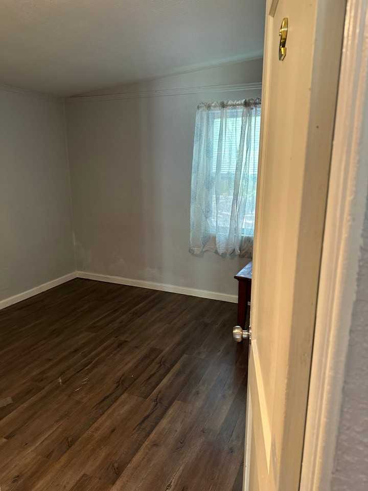 10529 Keuka Dr - Photo 2 of 12