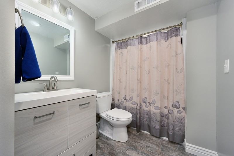 1408 Binford St #2 - Photo 6 of 12