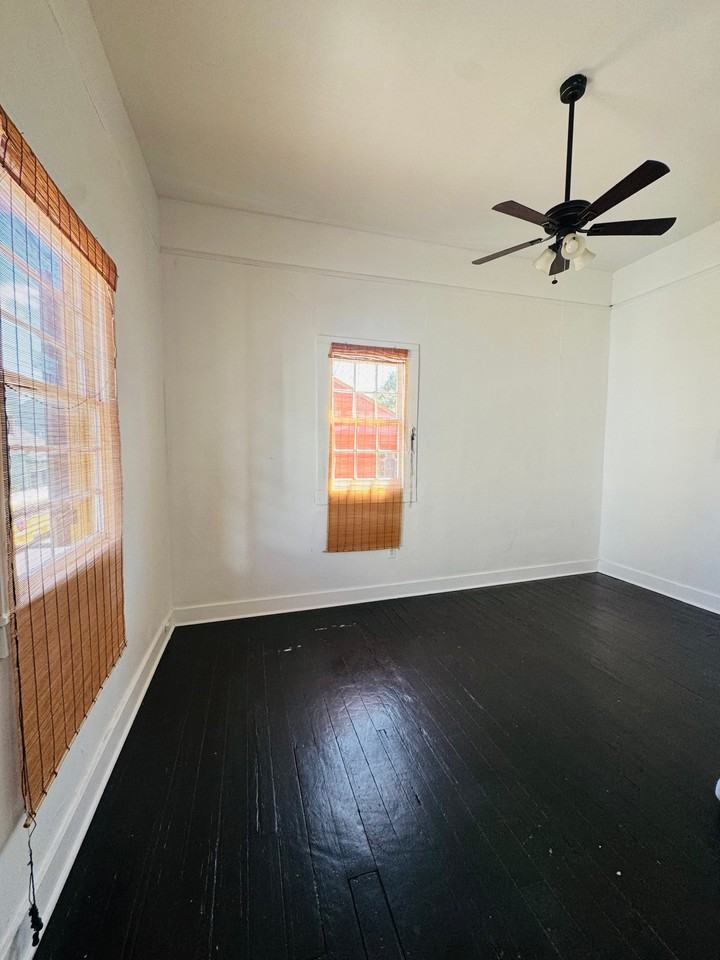1300 Governor Nicholls St #2A - Photo 4 of 5