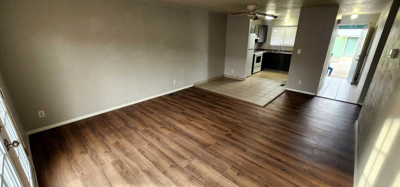376 Eastland Dr N #376 - Photo 3 of 5