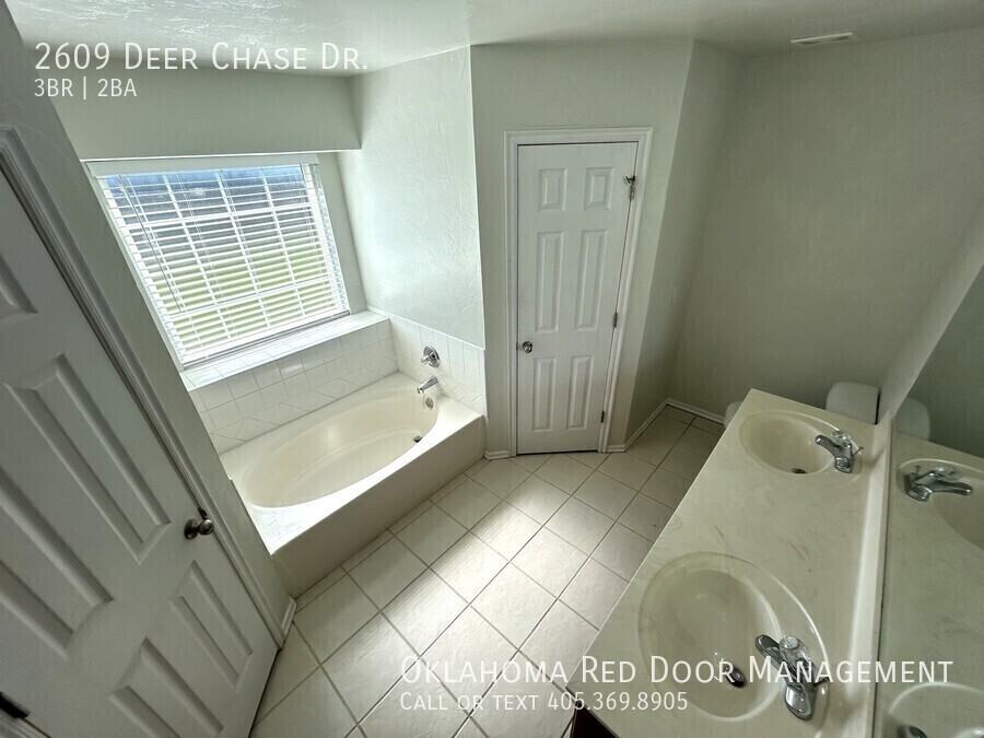 2609 Deer Chase Dr - Photo 7 of 17