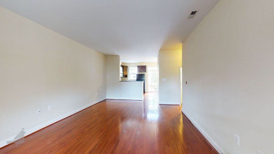 720 Barnes St Ne - Photo 7 of 50
