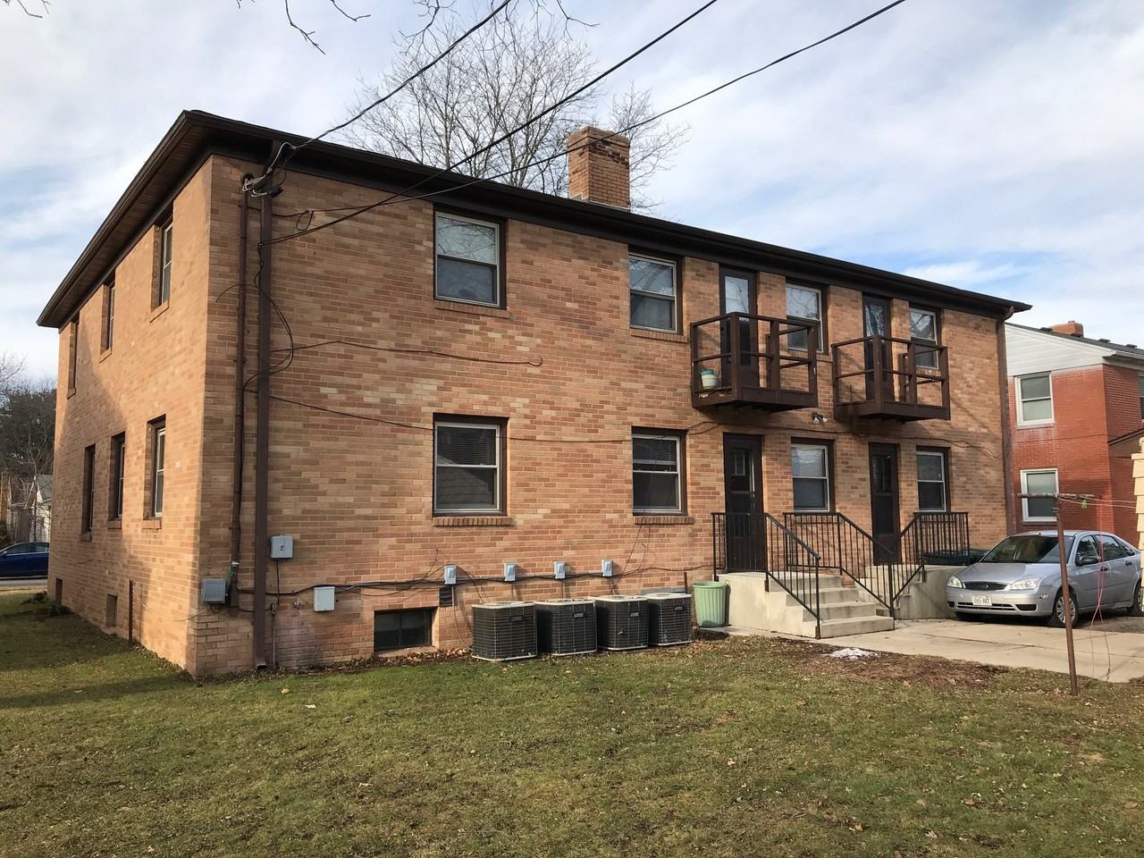 313 Eugenia Ave #1
