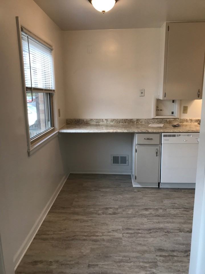 313 Eugenia Ave #1 - Photo 4 of 10
