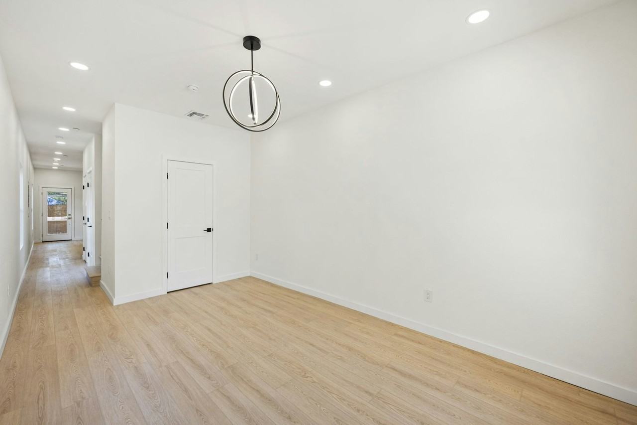 726 Arthur Street, Unit 102 - Photo 4 of 24