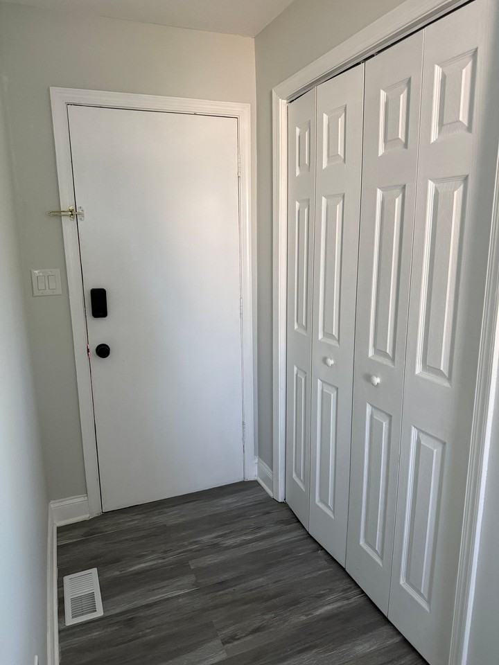 5511 Henderson Way - Photo 3 of 13