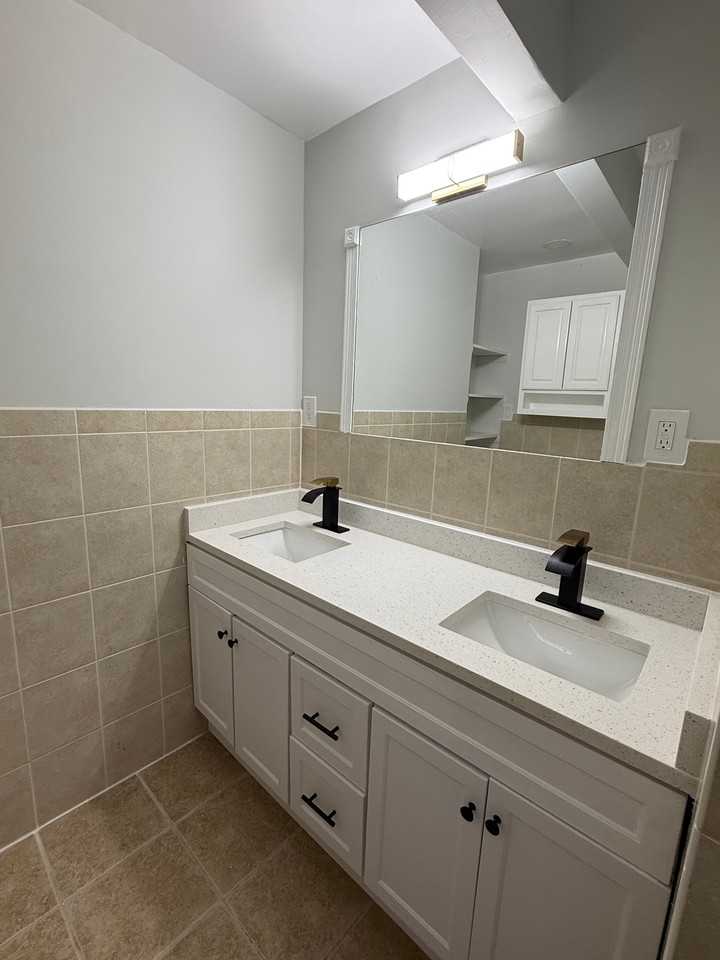 5511 Henderson Way - Photo 7 of 13