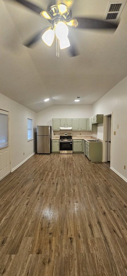 285 Hickory Rd #1 - Photo 3 of 6