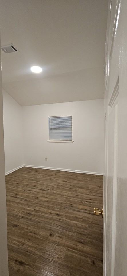 285 Hickory Rd #1 - Photo 5 of 6