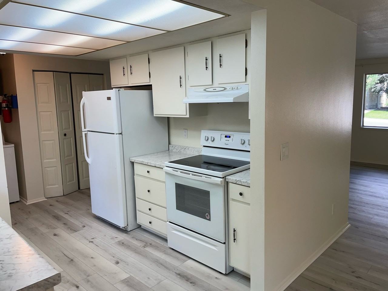 487 Stadium Ave - Photo 4 of 14