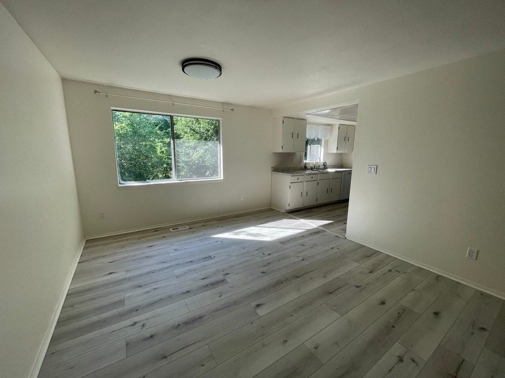 487 Stadium Ave - Photo 5 of 14
