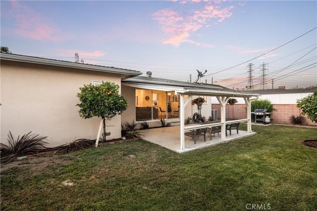 6430 Denmead St - Photo 2 of 19
