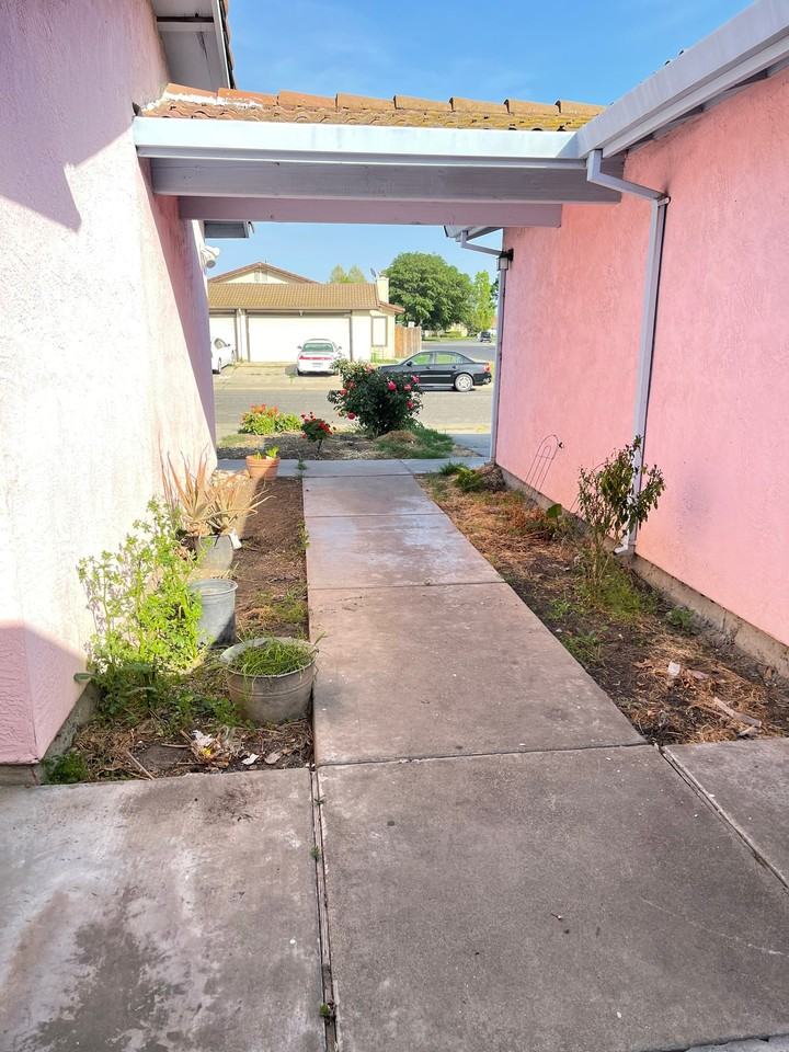 2582 Gareth Cir - Photo 5 of 17