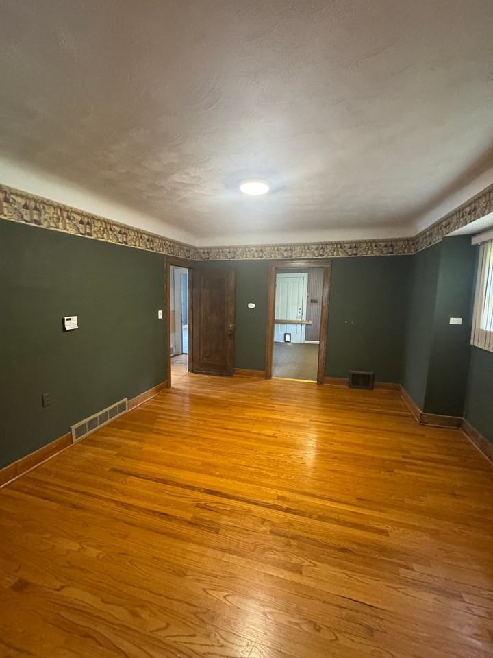 3544 Homewood Ave #2 - Photo 3 of 9