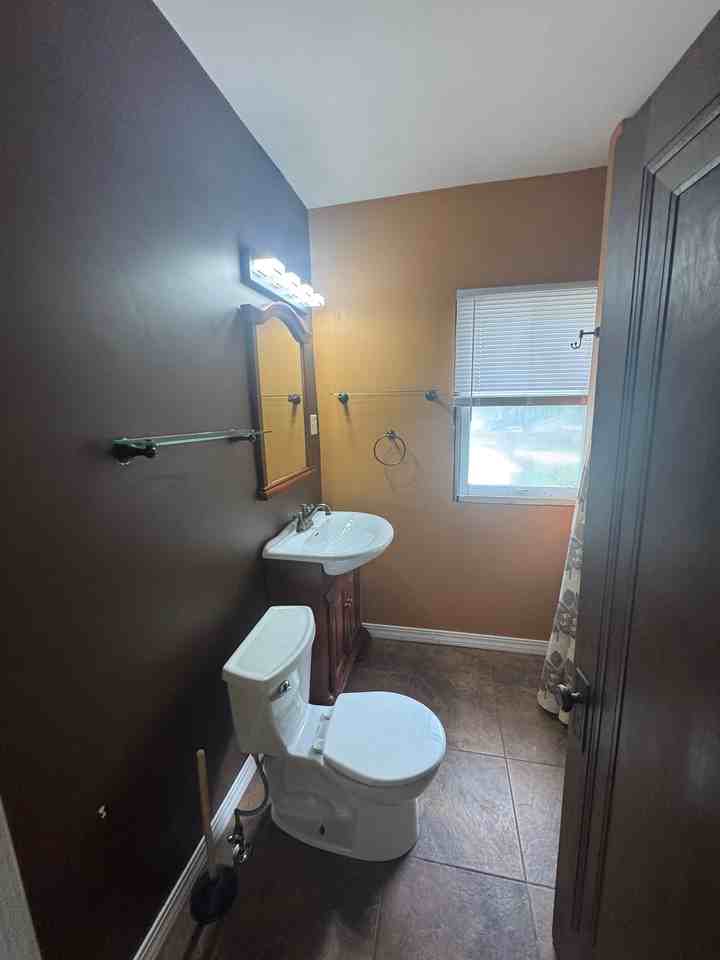 3544 Homewood Ave #2 - Photo 5 of 9