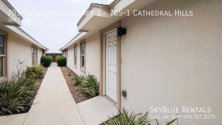 705 Cathedral Hl Apt 1 - Photo 4 of 18