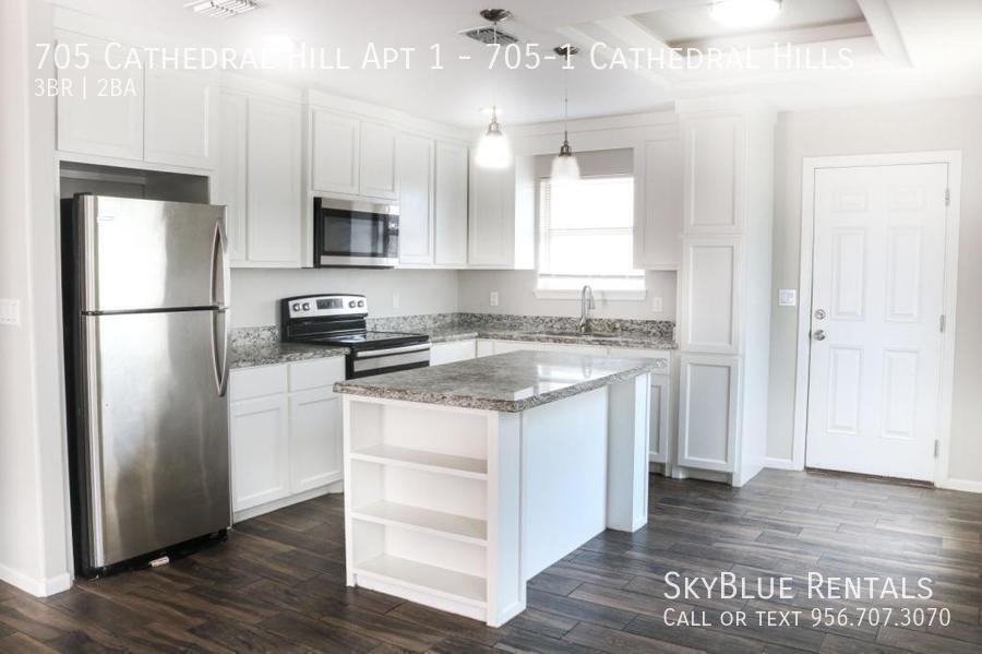 705 Cathedral Hl Apt 1 - Photo 7 of 18