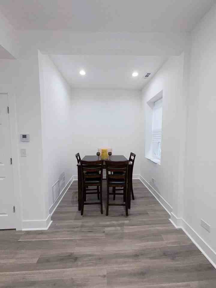 7216 S Perry Ave #2 - Photo 3 of 9
