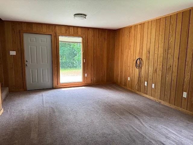 203 Natchez St N, Unit B - Photo 4 of 18