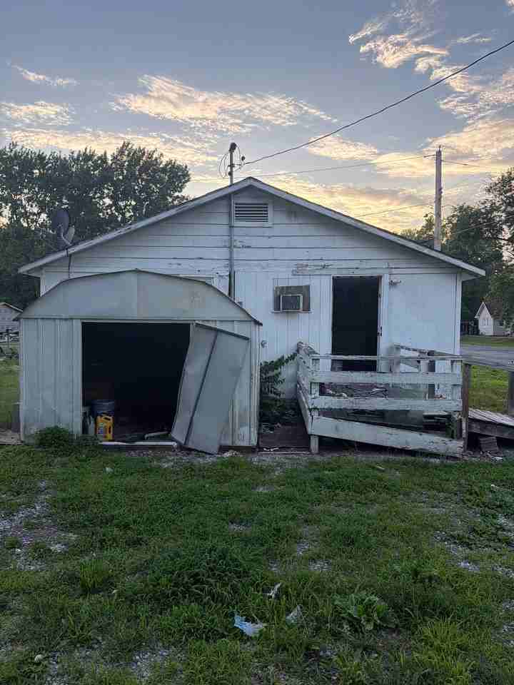 2949 Adams Ave - Photo 3 of 18