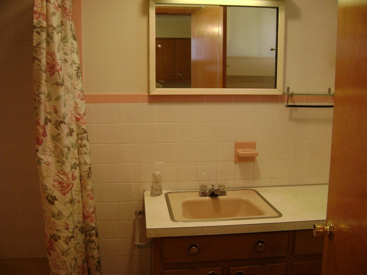 53 Hill St - Photo 6 of 20