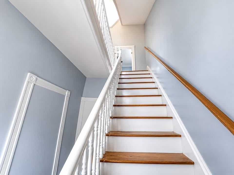 88 Western Ave - Photo 2 of 31