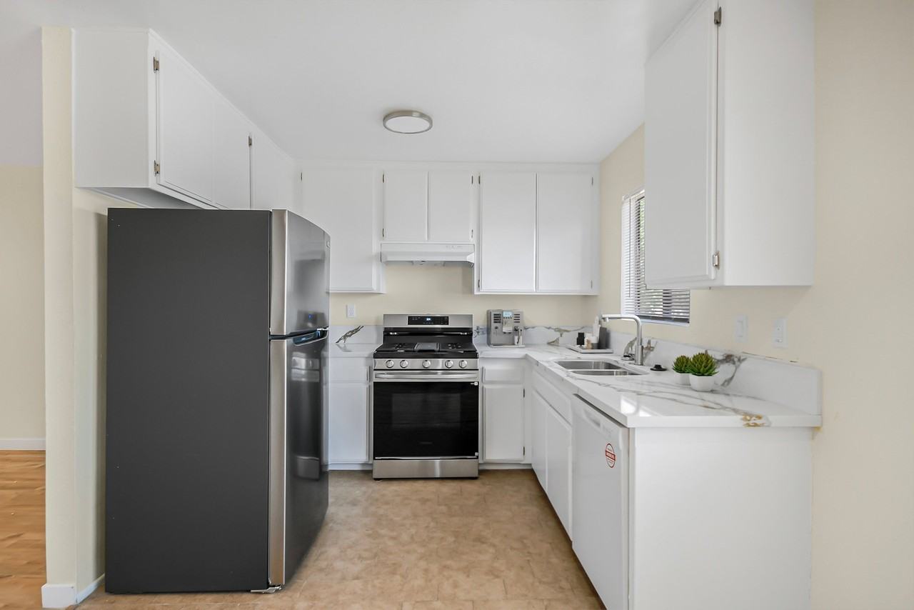 44720 Gadsden Ave #C5 - Photo 4 of 7