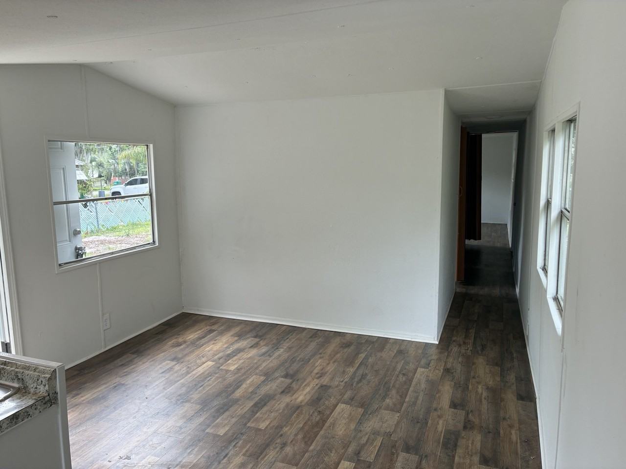 1666 Highland Ct - Photo 3 of 5