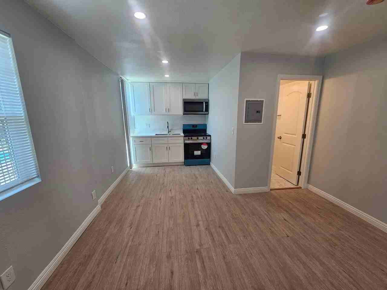712 S Fernwood St #31 - Photo 2 of 9