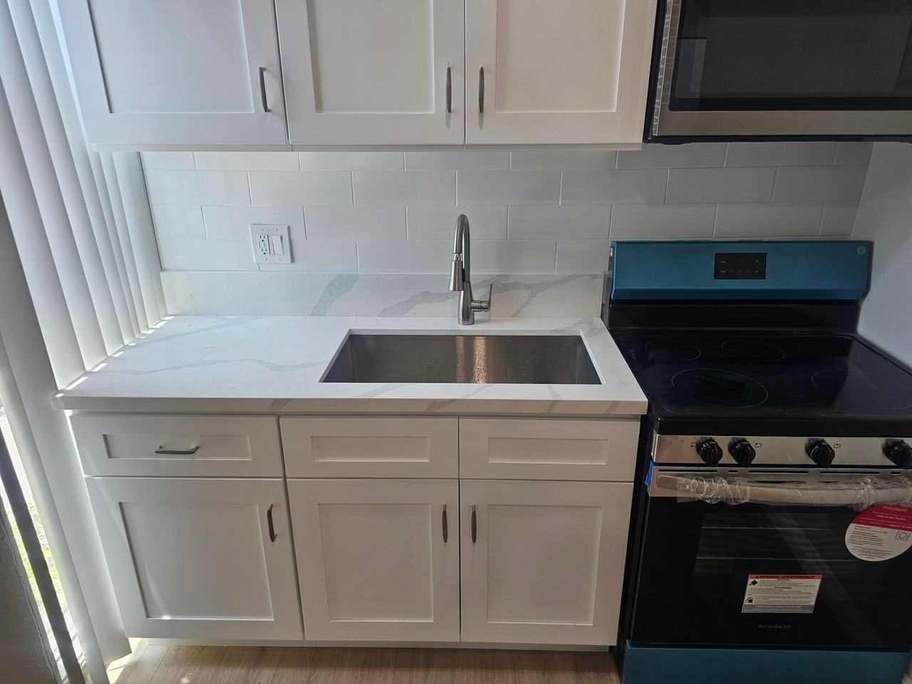 712 S Fernwood St #31 - Photo 3 of 9