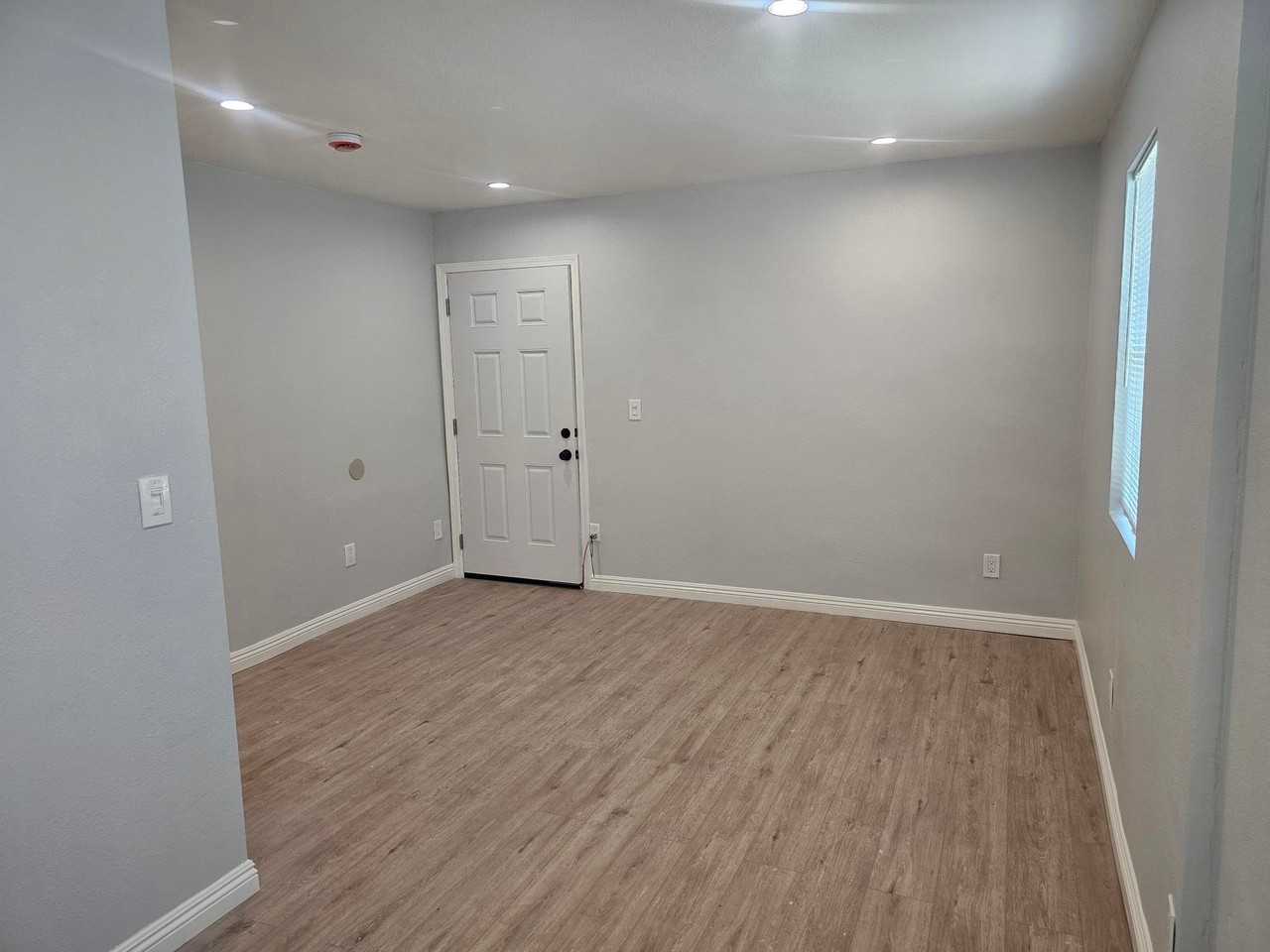 712 S Fernwood St #31 - Photo 7 of 9