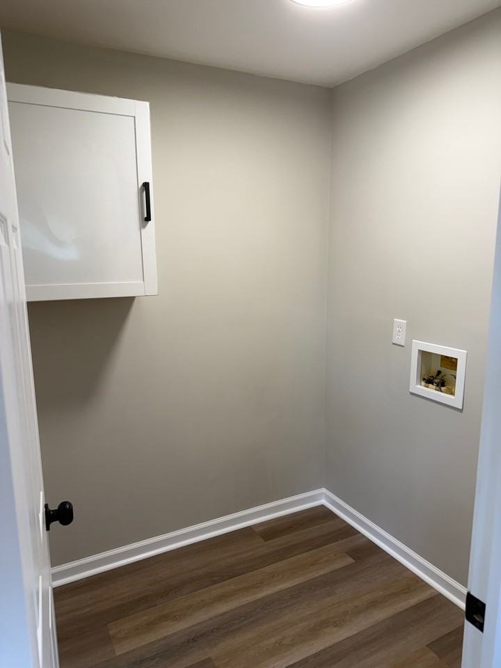 341 N 2nd St - Photo 4 of 16