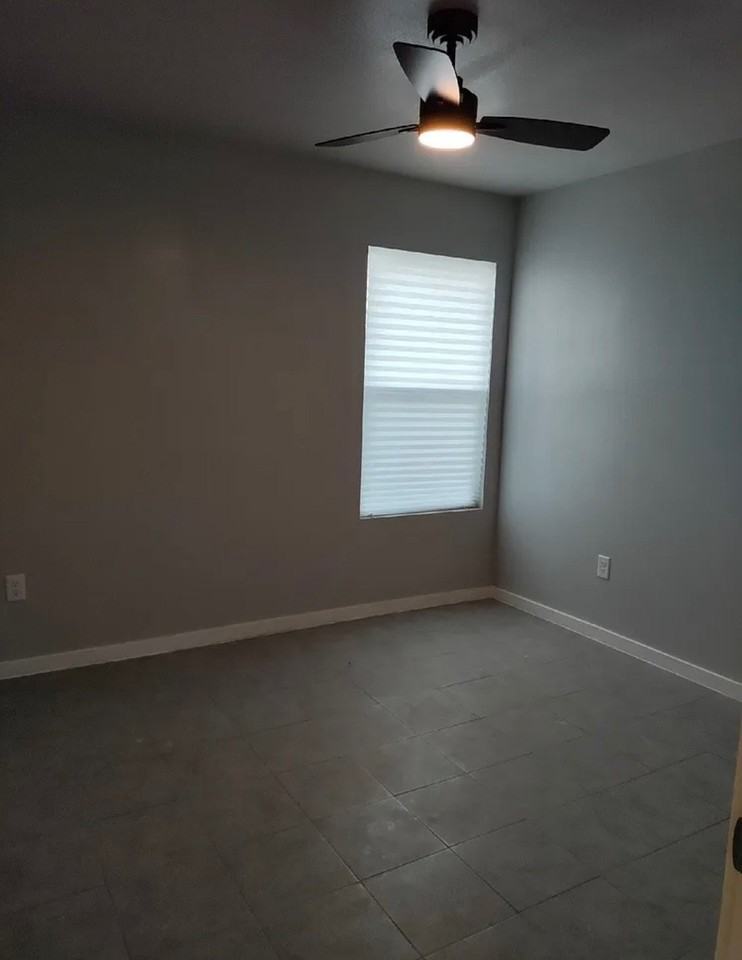 1808 Chacon St - Photo 4 of 12