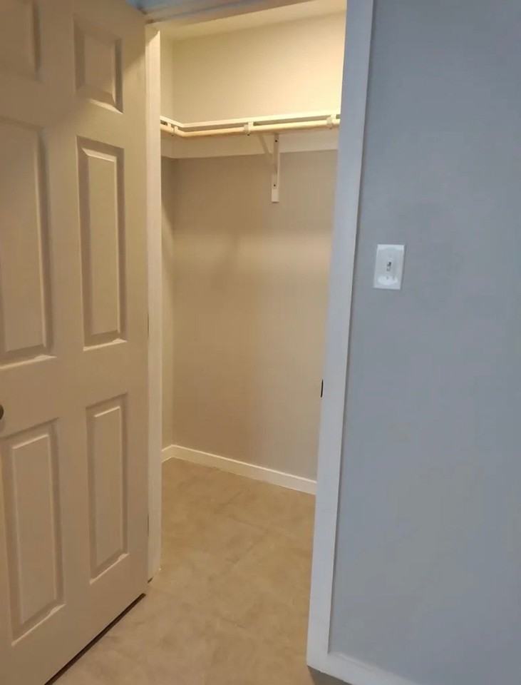 1808 Chacon St - Photo 7 of 12