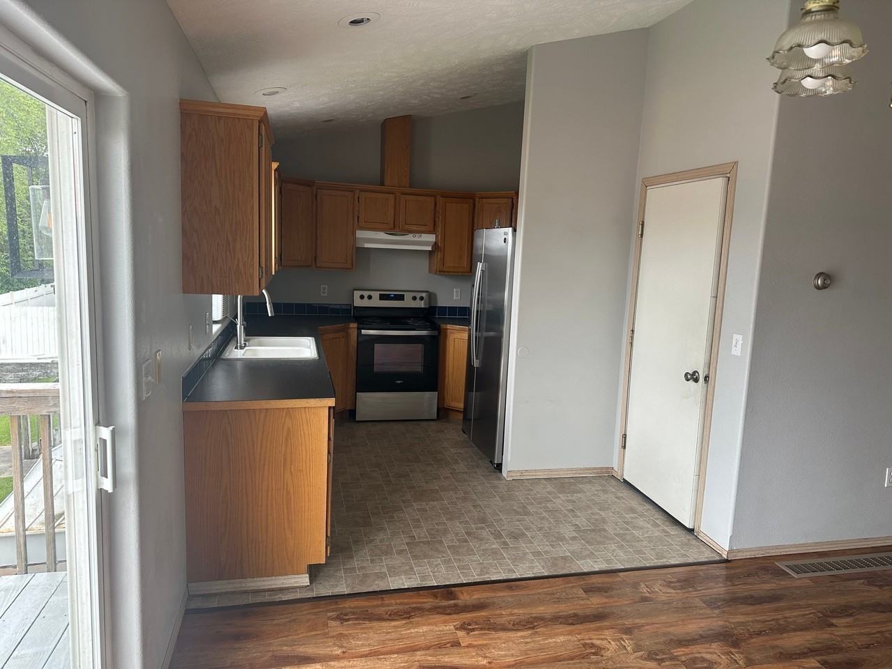 11715 E Nora Ave - Photo 3 of 17