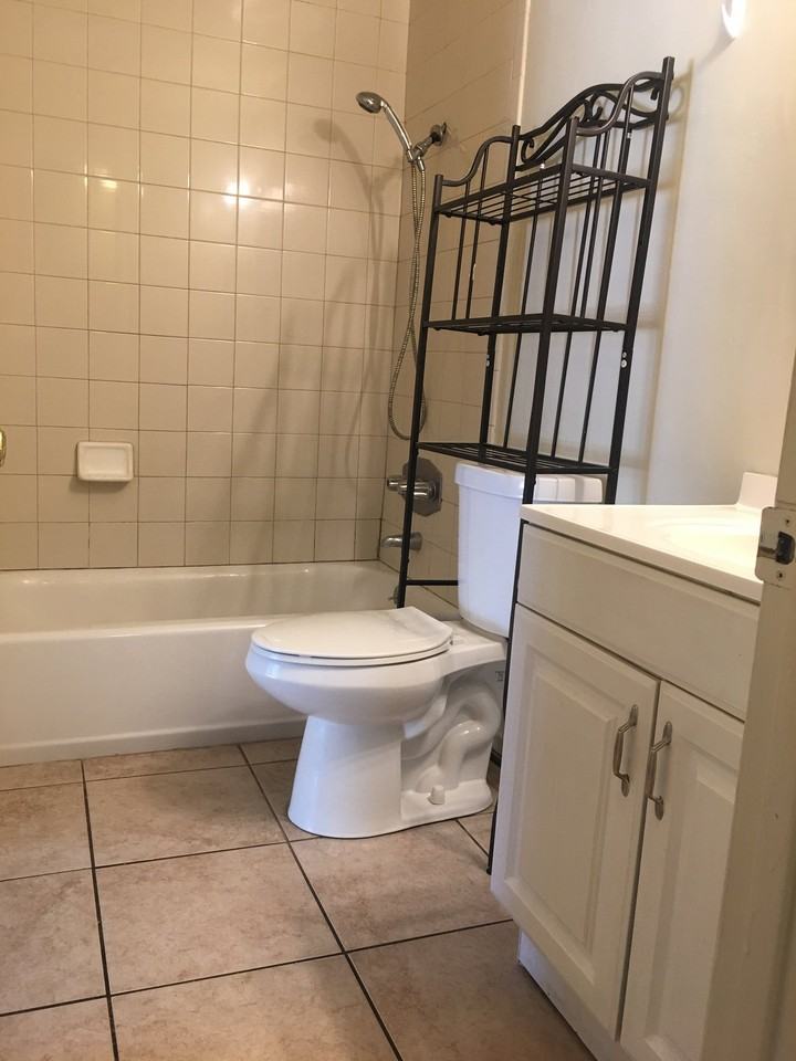 406 Tyler Way - Photo 5 of 7