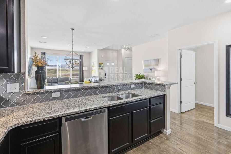 1797 S Buchanan Cir - Photo 4 of 16