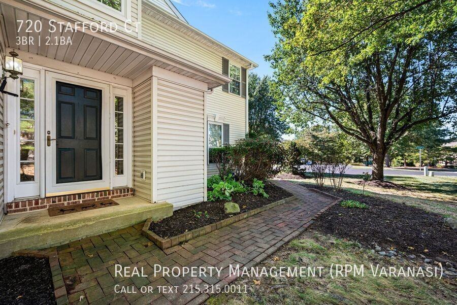 720 Stafford Ct - Photo 4 of 50