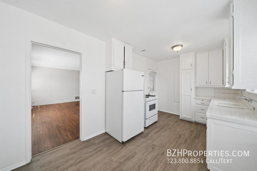 1402 1/2 N Mansfield Ave #1402-1-2 - Photo 4 of 15