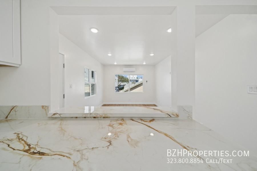 1029 N Gardner St - Photo 6 of 14