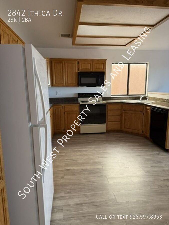 2842 Ithaca Dr - Photo 3 of 16